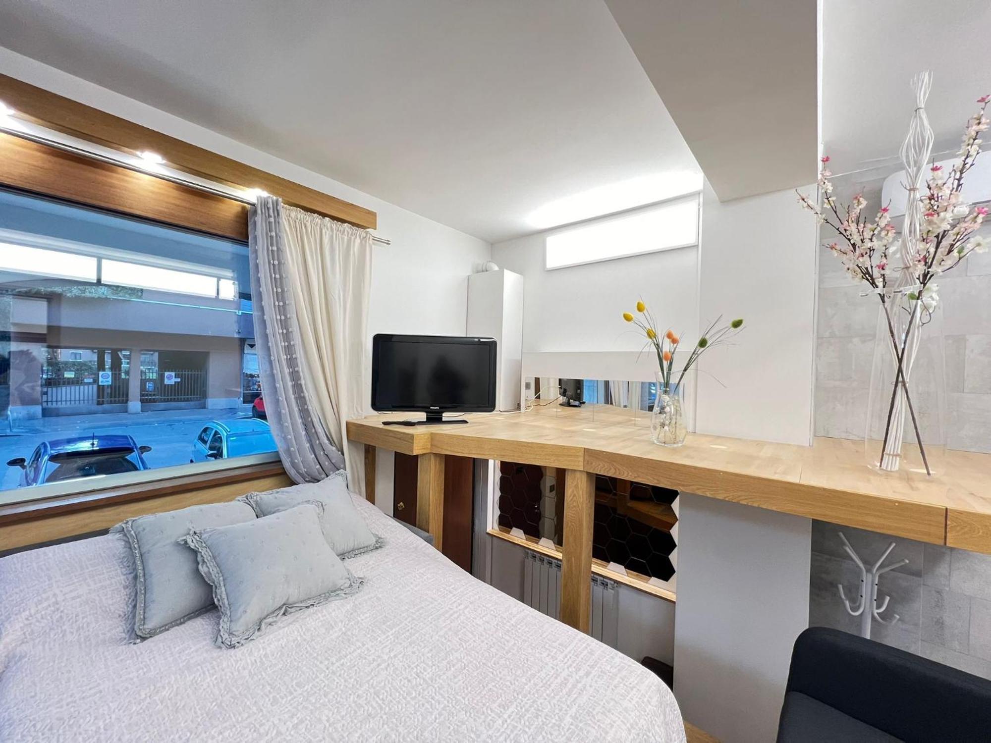 "R&P Apartment", Short Term Stay, Elegant Design, Bisceglie Metro Station, Easy For San Siro And Fiera Milano, Free Parking エクステリア 写真